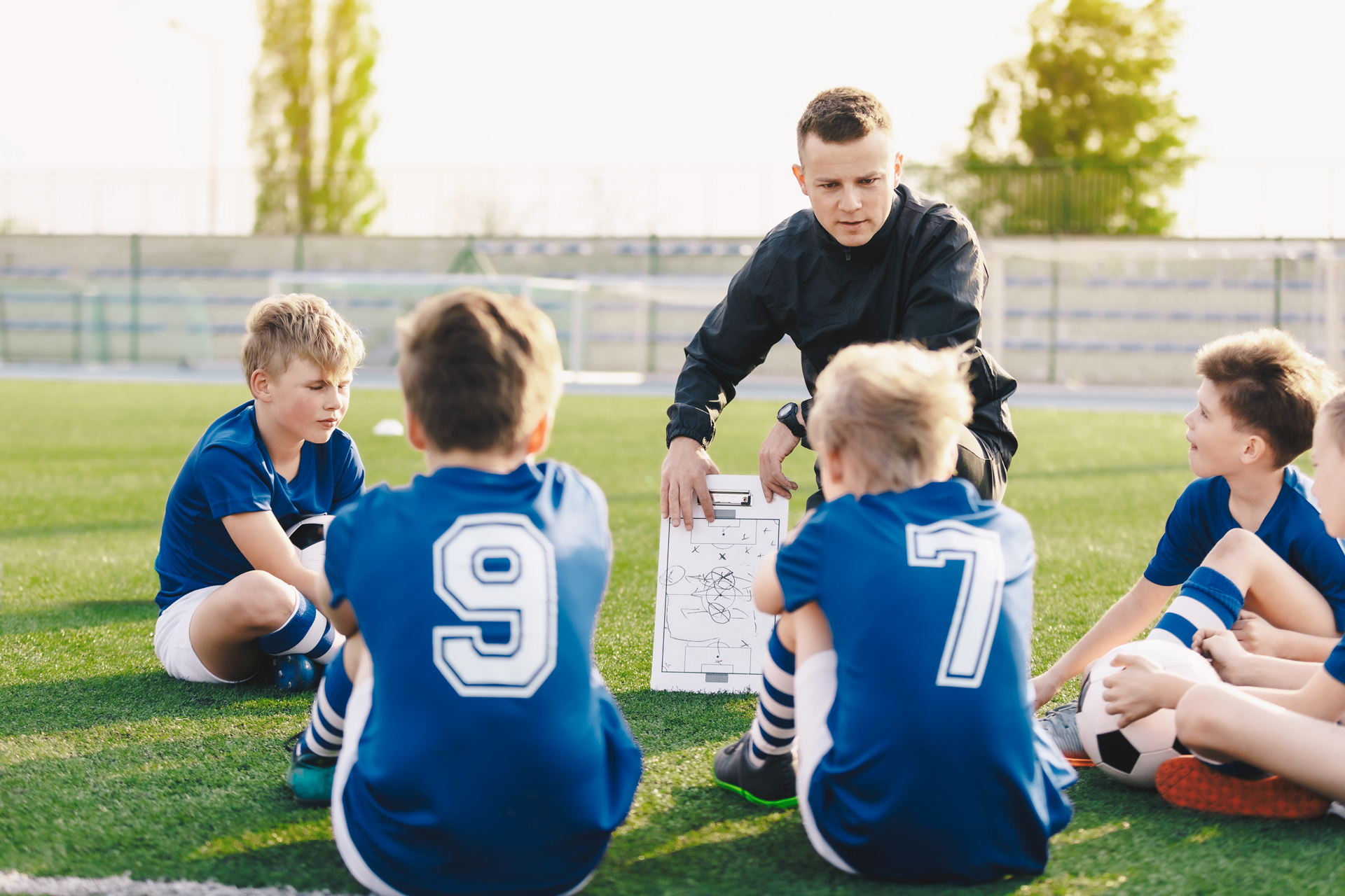 Calcio Femminile: Come supportare una bambina che vuole giocare a calcio Calcio Femminile: Come supportare una bambina che vuole giocare a calcio - calcio giovanile, Calcio professionale, disciplina sportiva, educazione, genitori, opportunità, Sviluppo sociale, telento